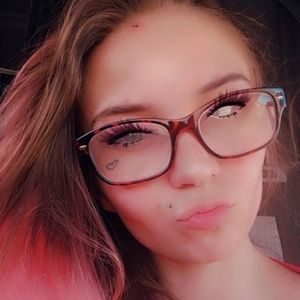 Meet your Posher, Whitney